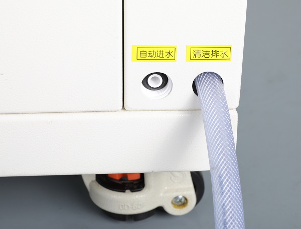 恒温恒湿箱自动进水